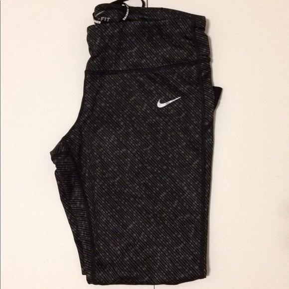 Nike Pants - Nike Running Dri-Fit Cropped Legging